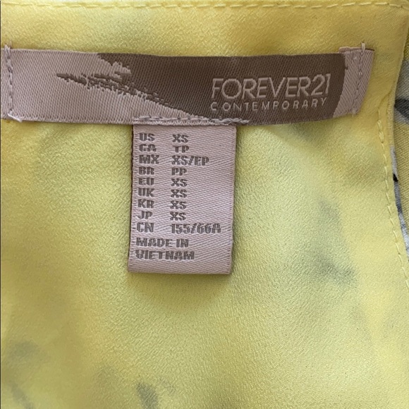 Forever 21 yellow floral romper Size XS - Picture 8 of 12